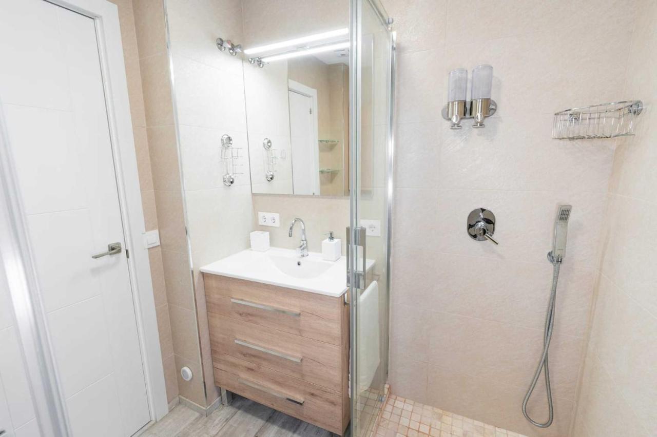 El Estudio De La Playa Benalbeach New 1Bd, Piscinas, Playa Y Vistas Al Mar Ref504 Бенальмадена Экстерьер фото